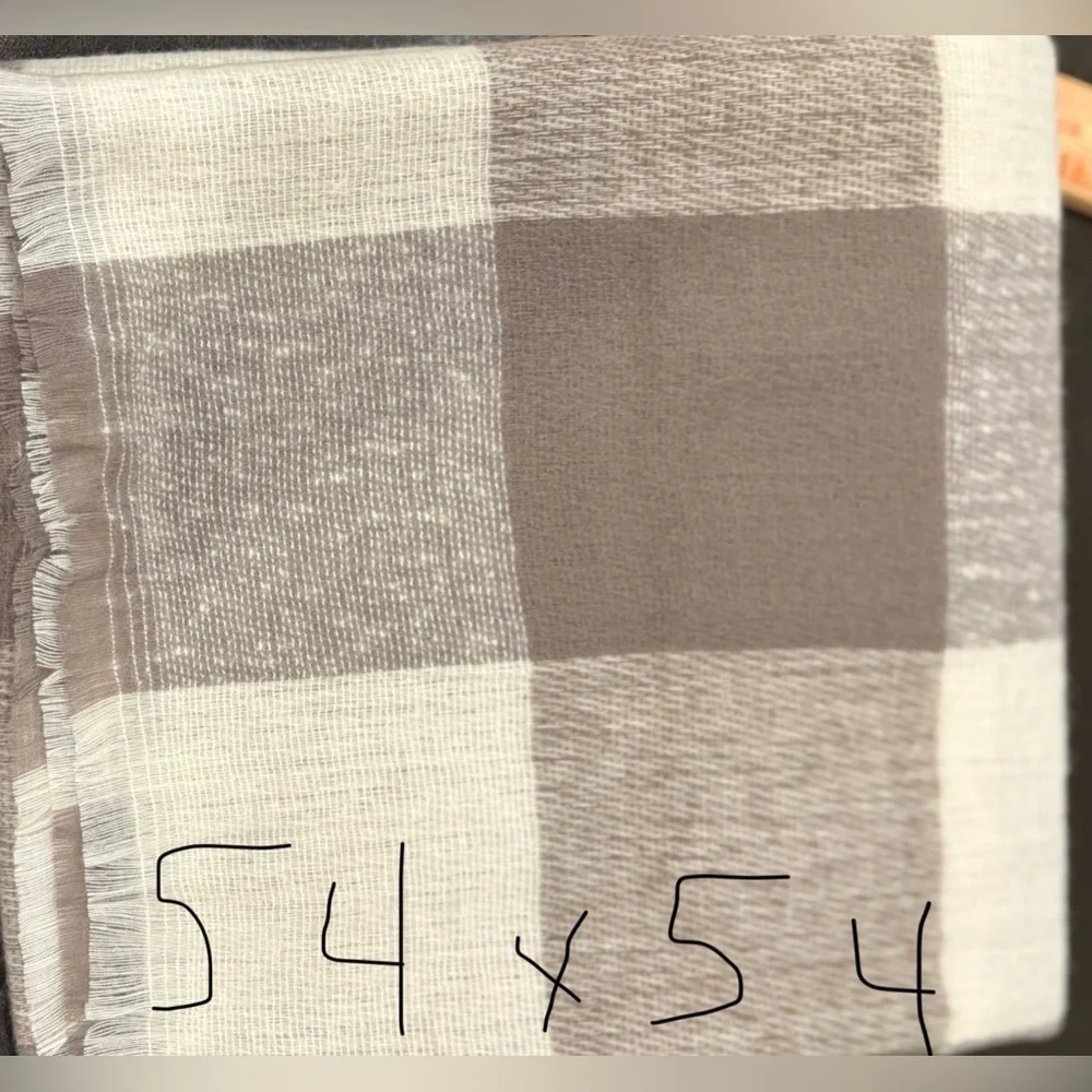 Unbranded scarf wrap